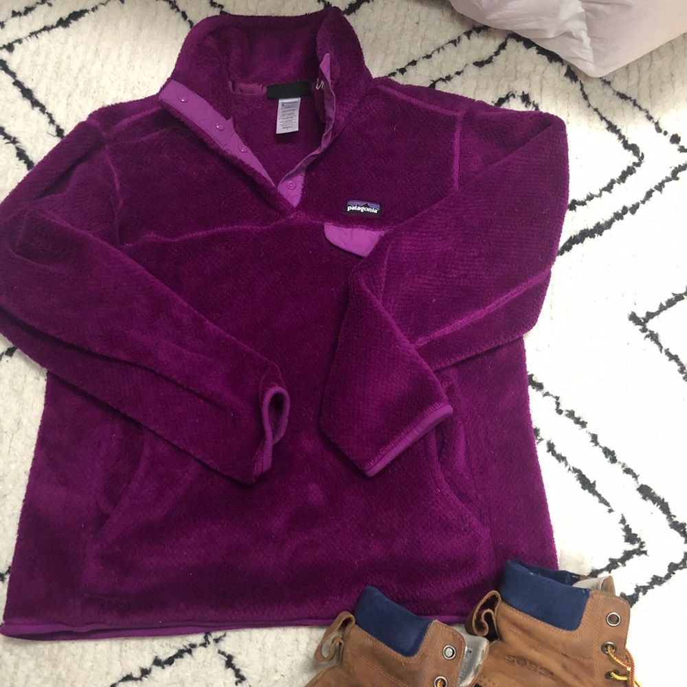 Purple Patagonia pull over fleece